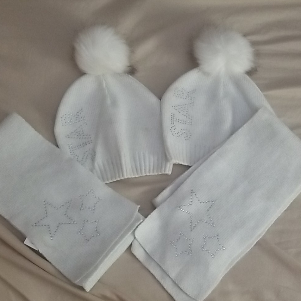 Girls beanie and scarfs
